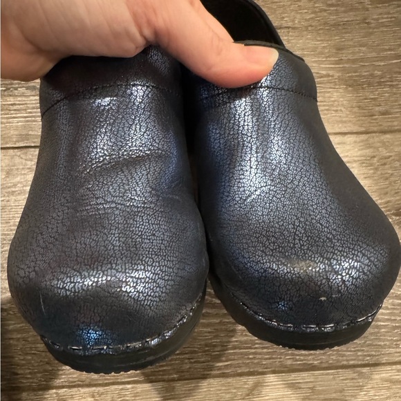 Women’s sanita metallic blue slip on clogs - Picture 8 of 8